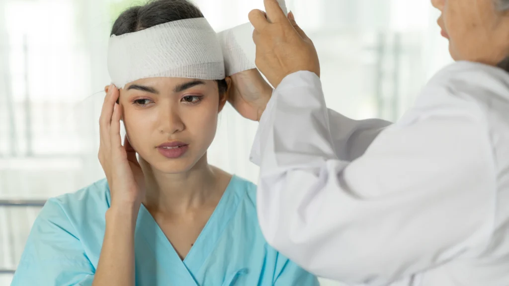 When Should You Go to the ER After a Head Bump or Head Injury?