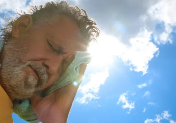 Difference between heat stroke and heat exhaustion